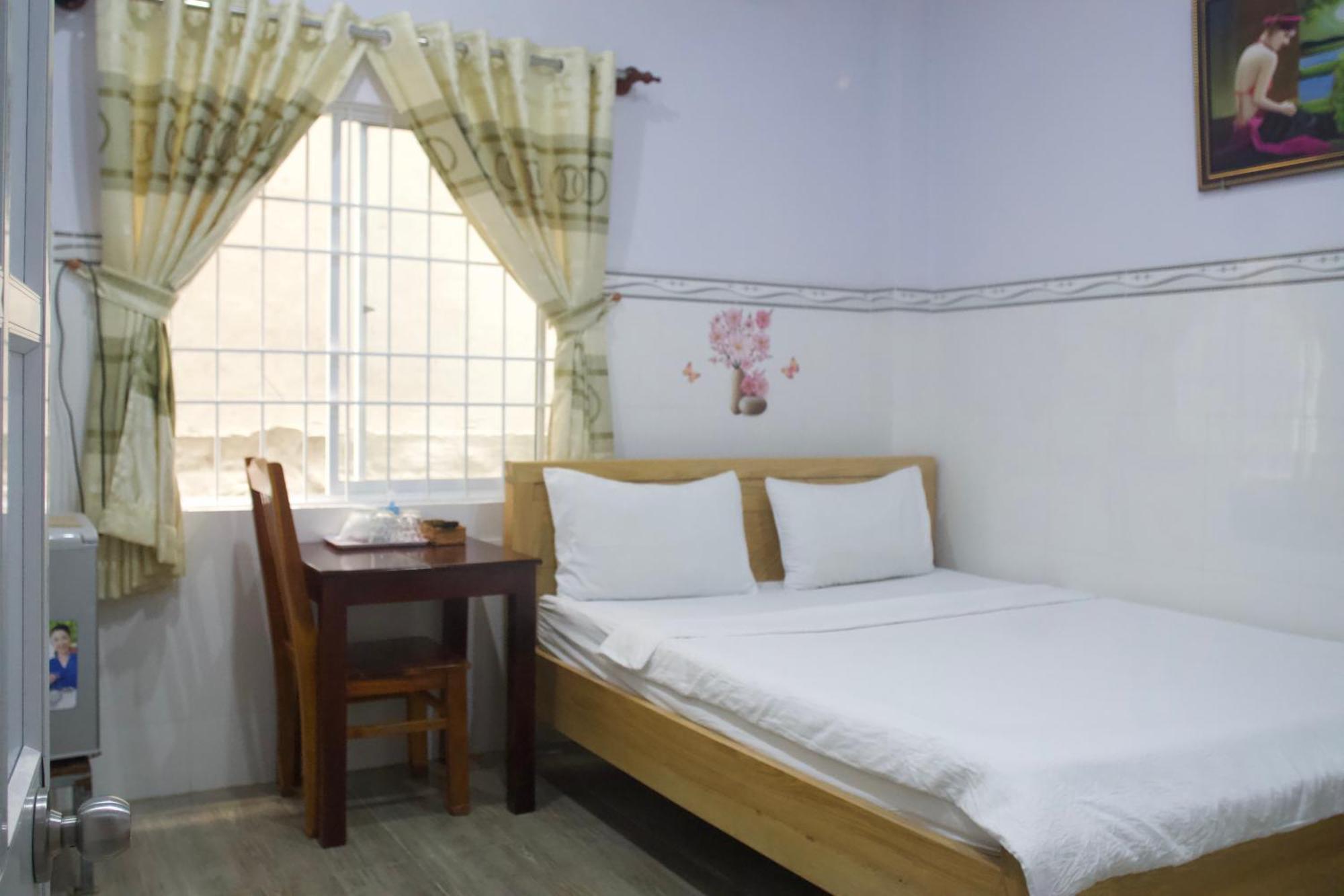 Duong Hieu Guesthouse دونغ دونغ المظهر الخارجي الصورة